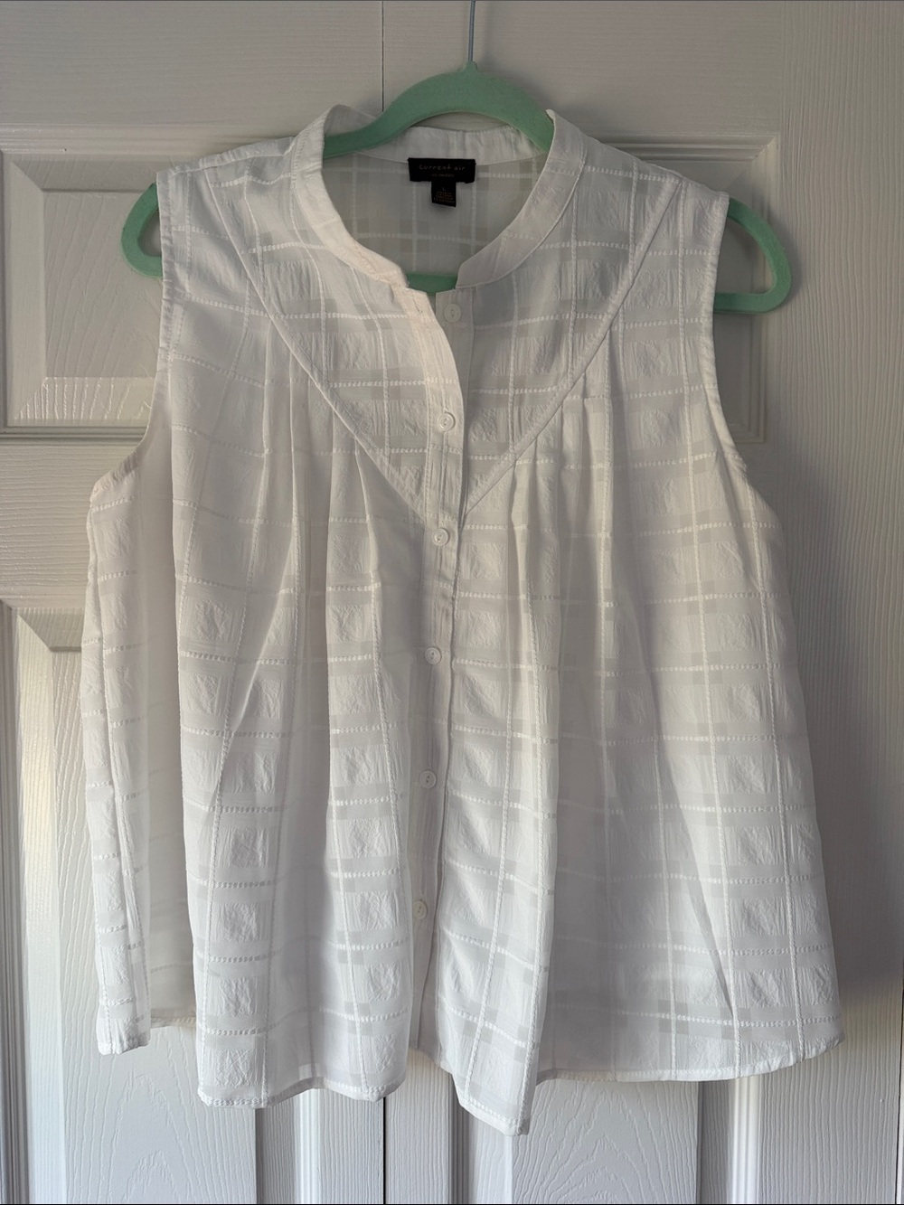 Current Air White Sleeveless Button-Front Eyelet Blouse
